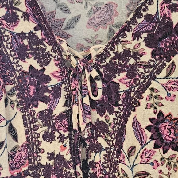 Torrid Blouse - Picture 2 of 4